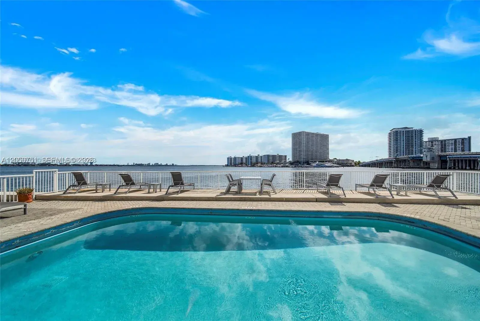 2016 Bay Dr # 304, Miami Beach FL 33141
