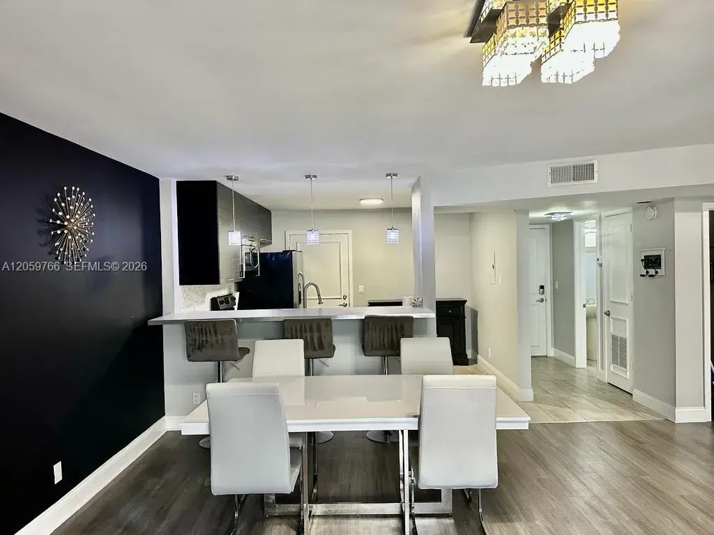 1 bedroom 1 bath Residential Lease for rent at 22605 SW 66th Ave # 310, Boca Raton FL 33428
