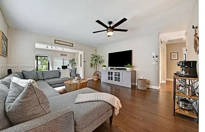 945 Sunset Rd # 1, West Palm Beach FL 33401 photo 3
