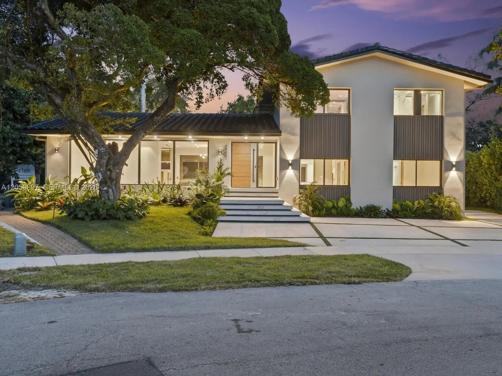 20001 NE 25th Ave, Miami FL 33180