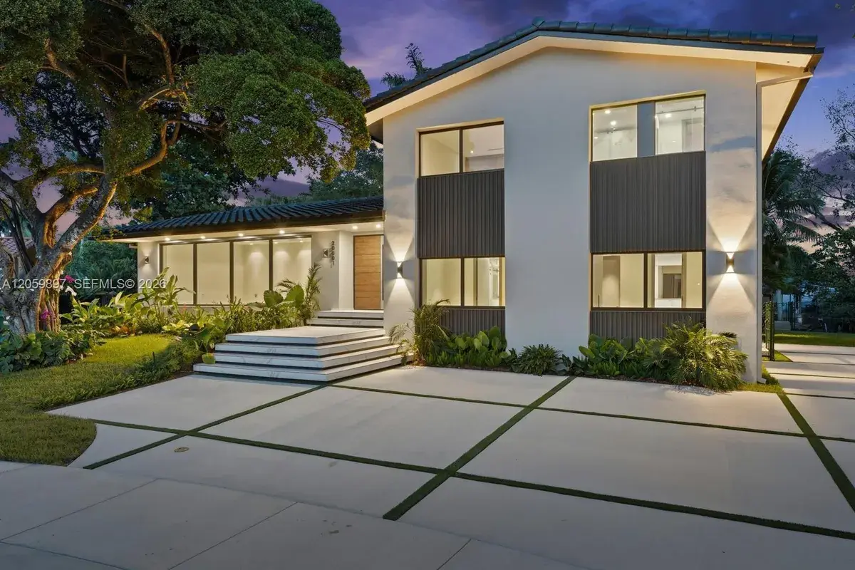 20001 NE 25th Ave, Miami FL 33180