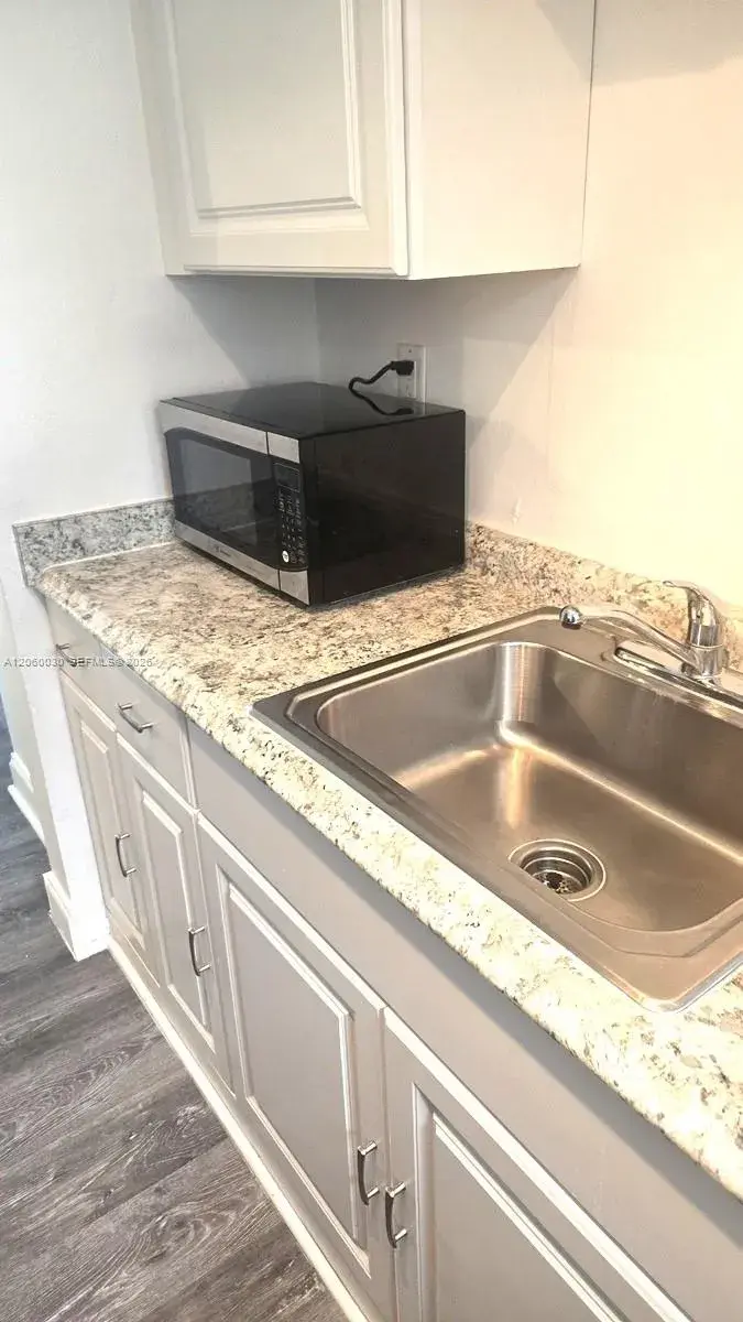 7720 Harding Ave # 9, Miami Beach FL 33141