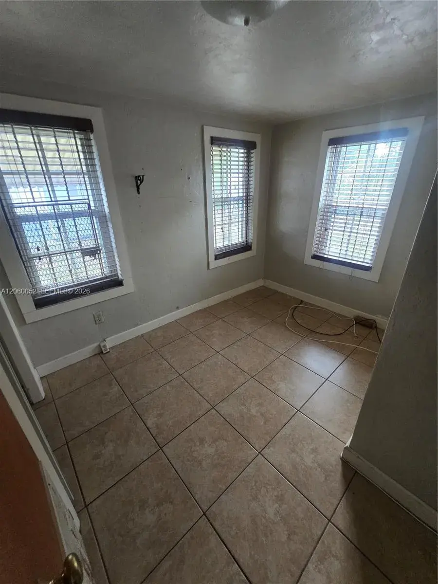 1795 NW 85th St, Miami FL 33147