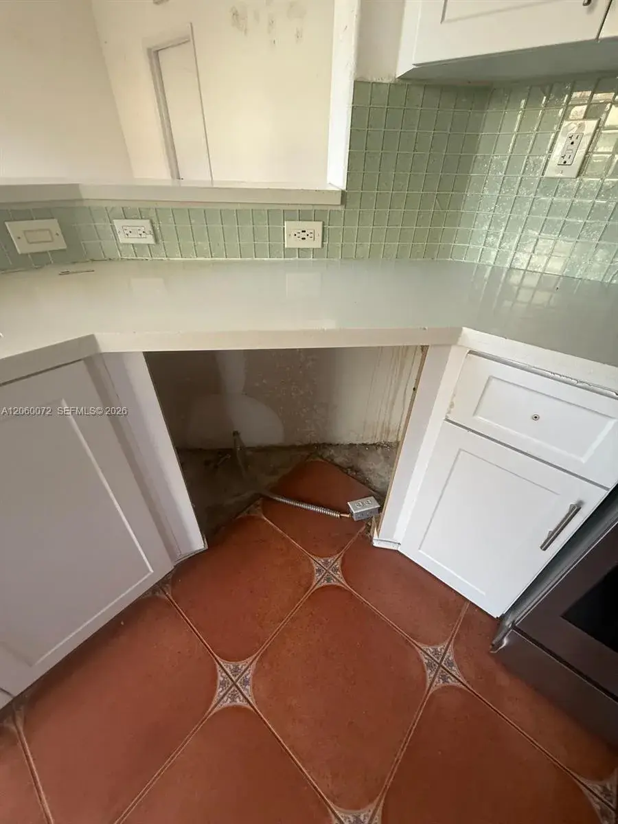 7517 NW 112th Path, Doral FL 33178
