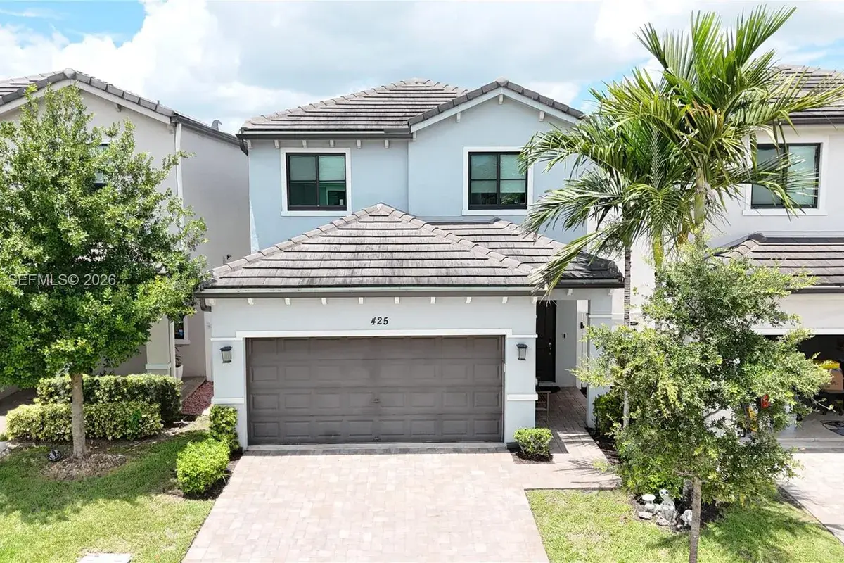 425 NW 33rd Ln, Pompano Beach FL 33069