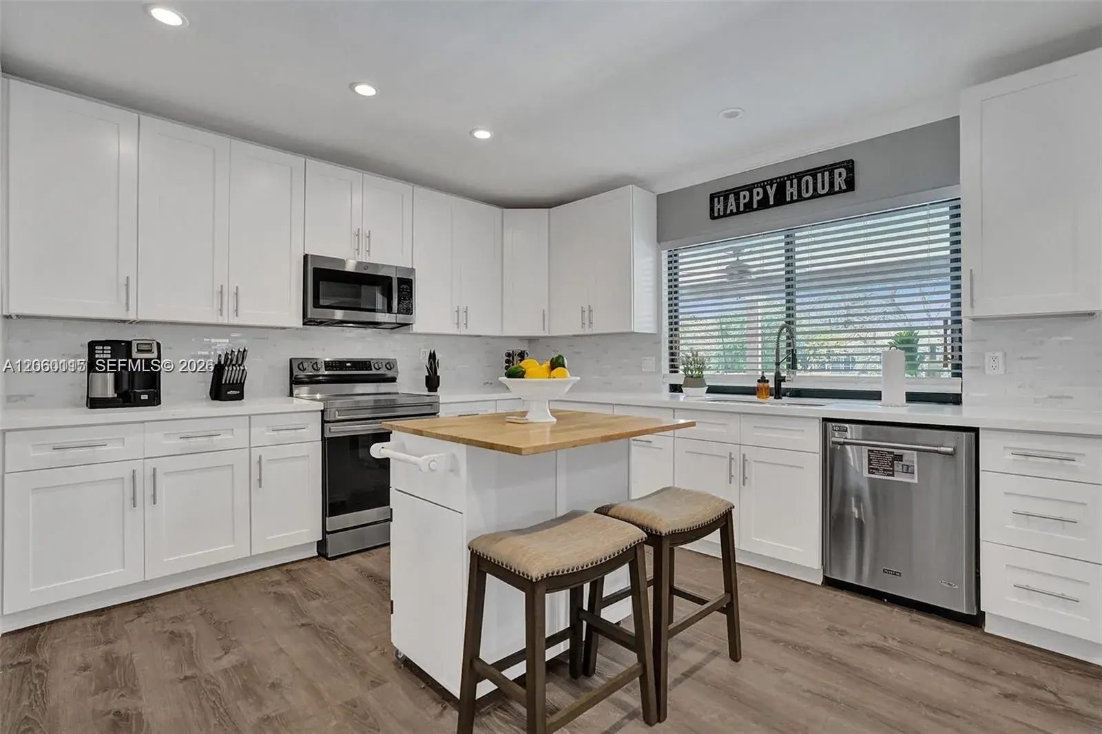 1941 SW 52nd Ter, Plantation FL 33317