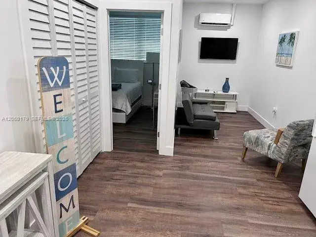 61 NW 38th Ct, Miami FL 33126