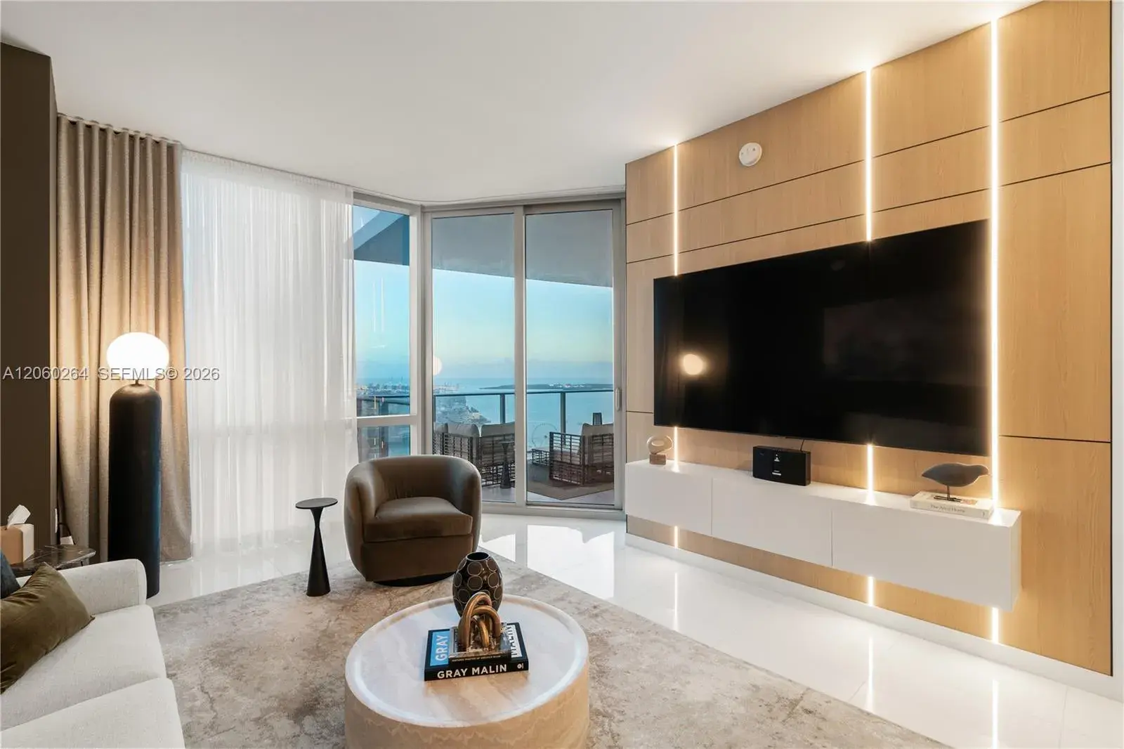3 bedroom 3 bath Residential Lease for rent at 851 NE 1st Ave # 4207, Miami FL 33132