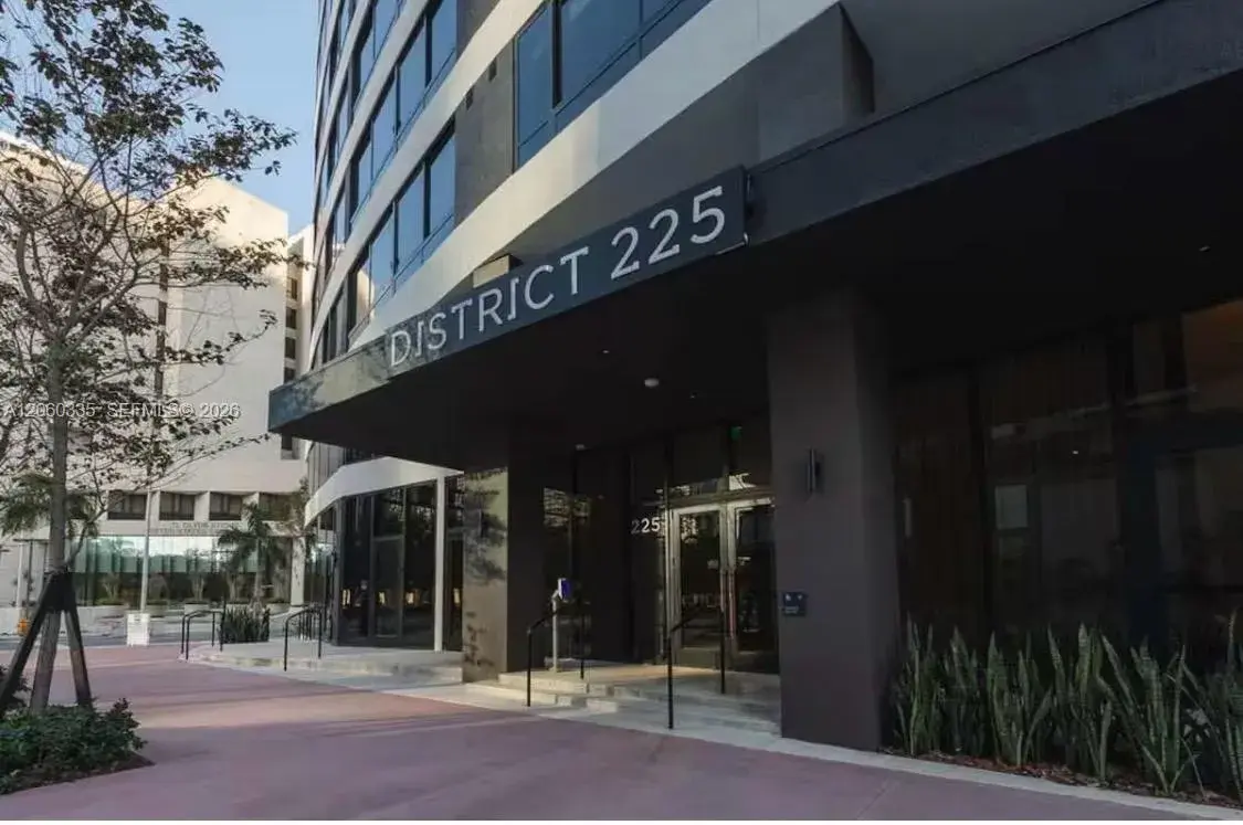 225 N Miami Ave # 1810, Miami FL 33128