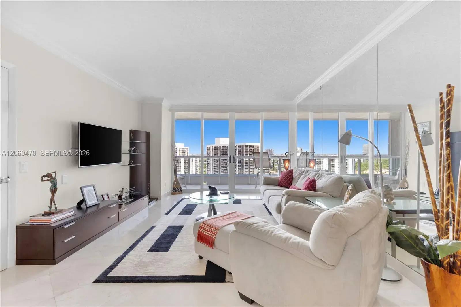 2 bedroom 2 bath Residential Lease for rent at 21055 Yacht Club Dr # 1804, Aventura FL 33180