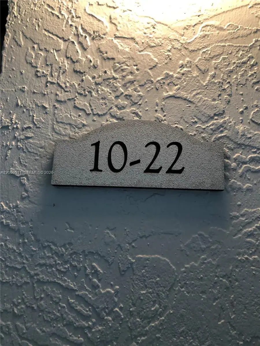 2 bedroom 2 bath Residential for sale at 510 S Park Rd # 10, Hollywood FL 33021