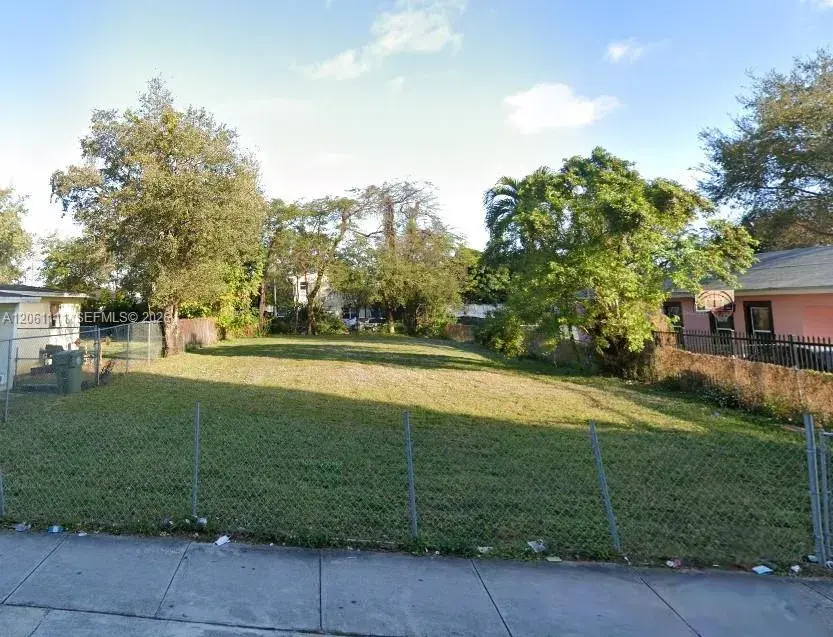 Commercial Land for sale at 749 NW 69th St, Miami FL 33150