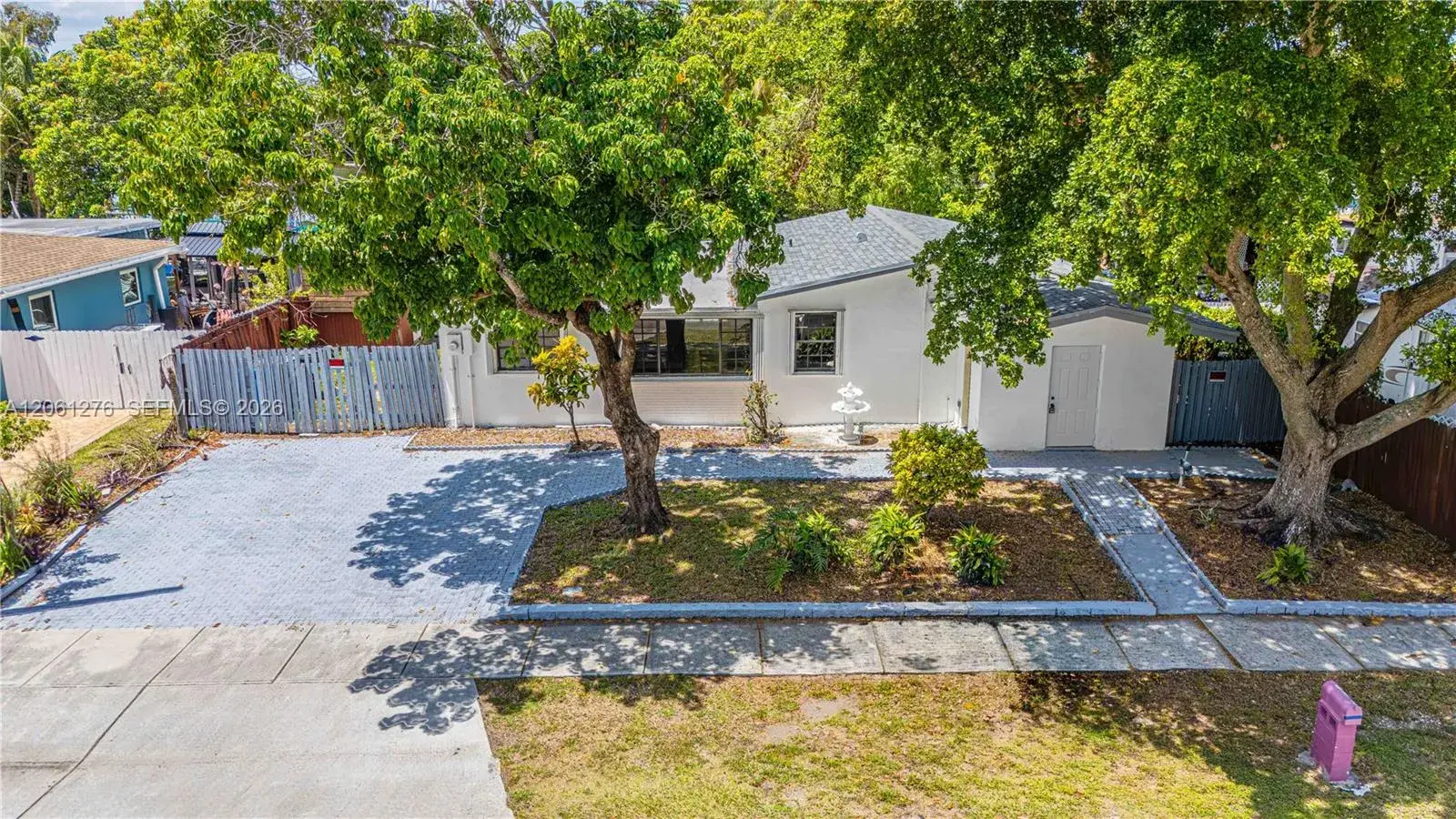 5 bedroom 3 bath Residential for sale at 4011 SW 32nd St, West Park FL 33023
