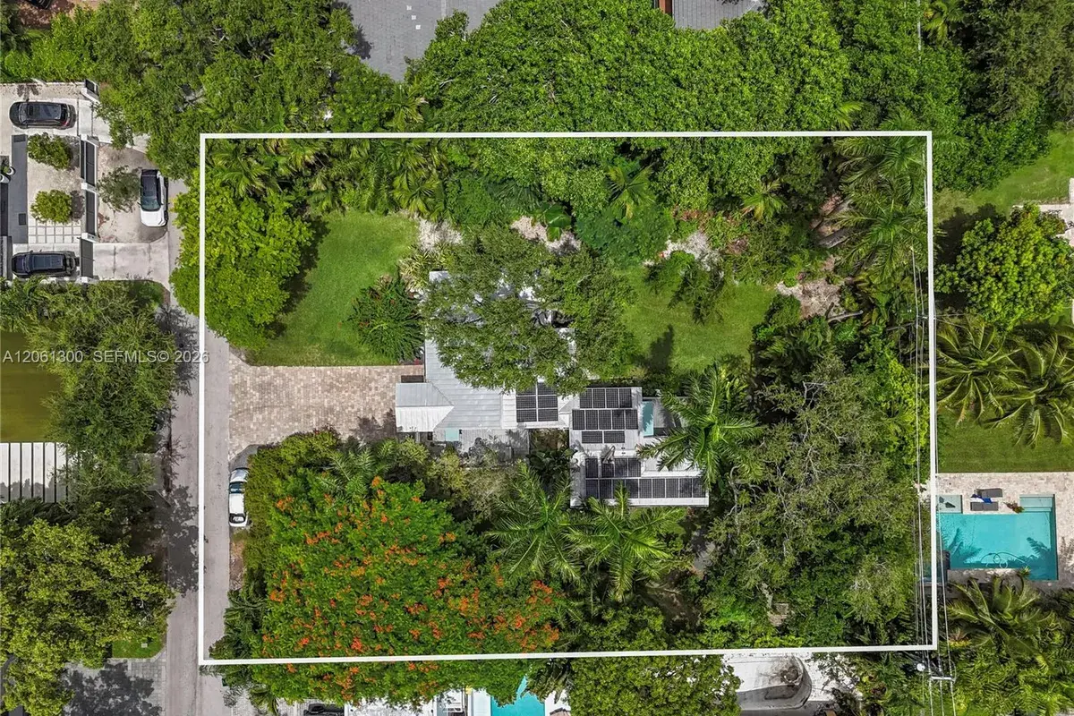 4152 Battersea Rd, Miami FL 33133