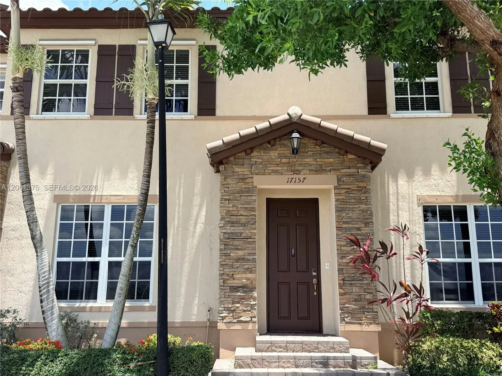 3 bedroom 2 bath Residential for sale at 17157 SW 96th St, Miami FL 33196