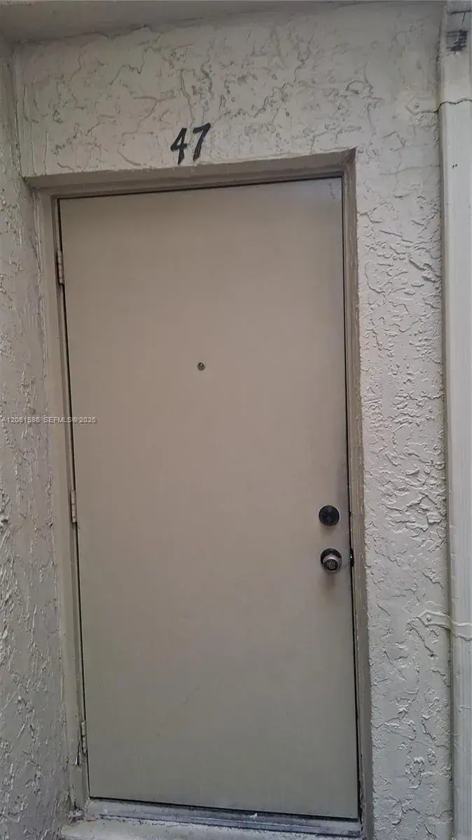 3 bedroom 2 bath Residential for sale at 8401 W Sample Rd # 47, Coral Springs FL 33065