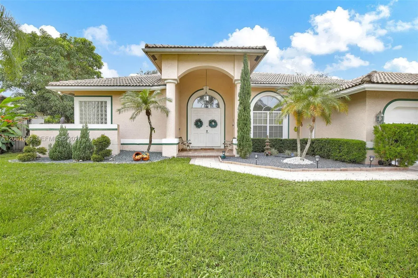 4 bedroom 3 bath Residential for sale at 351 NW 110th Ave, Plantation FL 33324