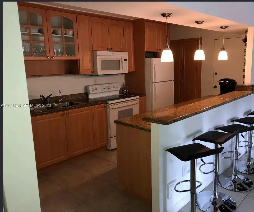 7705 SW 86th St # 211, Miami FL 33143