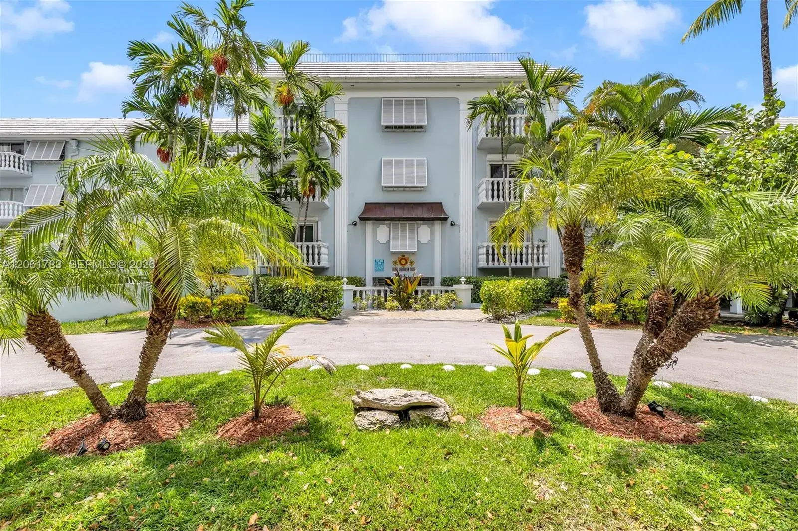 1 bedroom 1 bath Residential Lease for rent at 1150 Madruga Ave # A304, Coral Gables FL 33146
