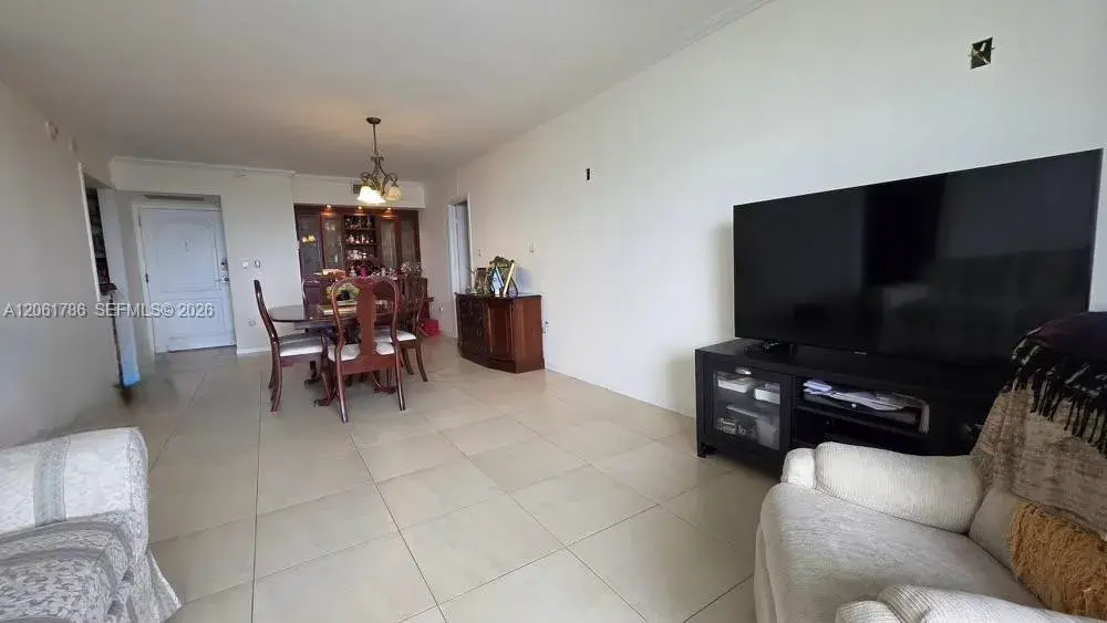 3675 N Country Club Dr # 1504, Aventura FL 33180
