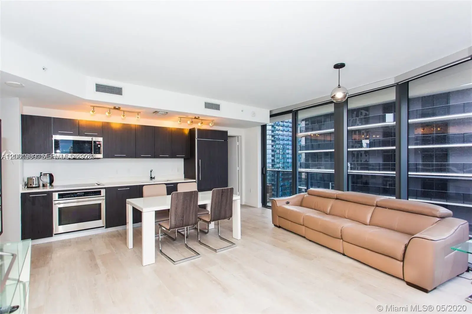 55 SW 9th St # 2903, Miami FL 33130