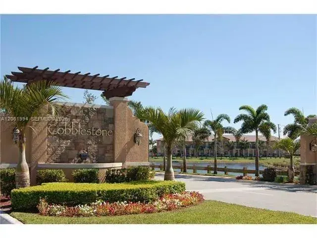 14663 SW 9th St # 1810, Pembroke Pines FL 33027