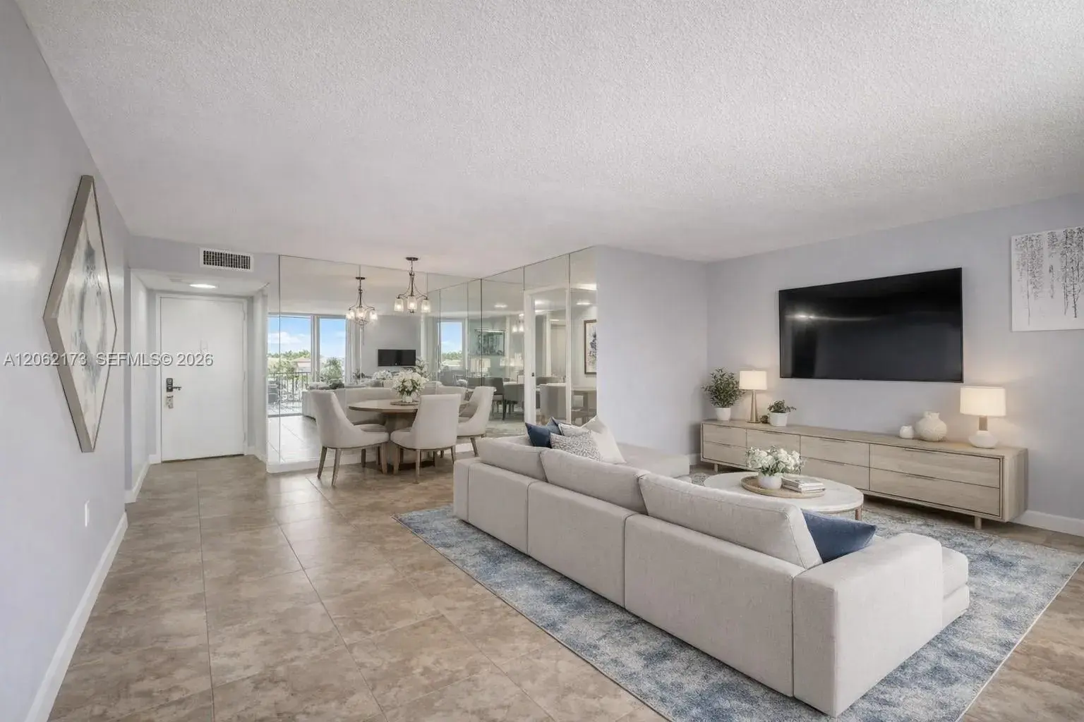 2 bedroom 2 bath Residential for sale at 2750 NE 183rd St # 304, Aventura FL 33160