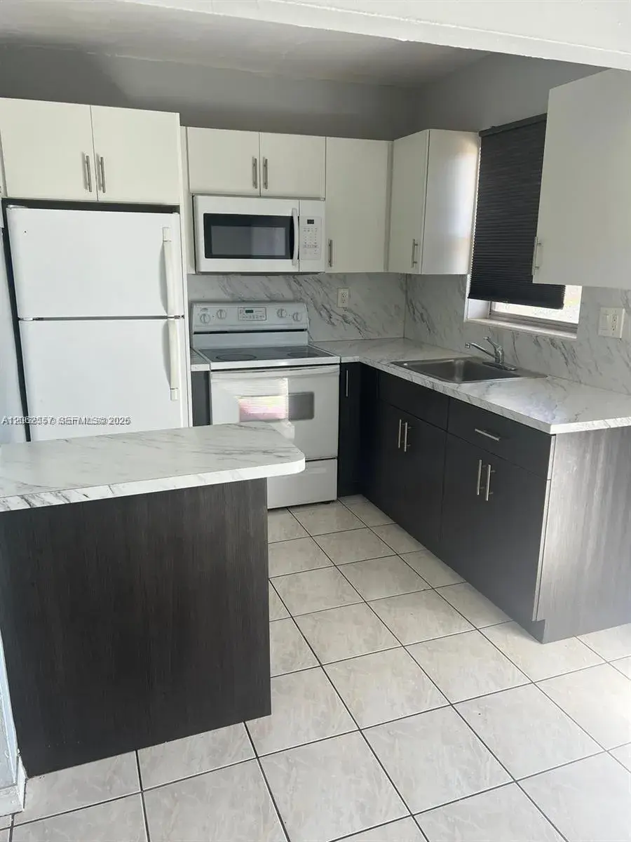 2 bedroom 1 bath Residential for sale at 7505 SW 82nd St # 314, Miami FL 33143