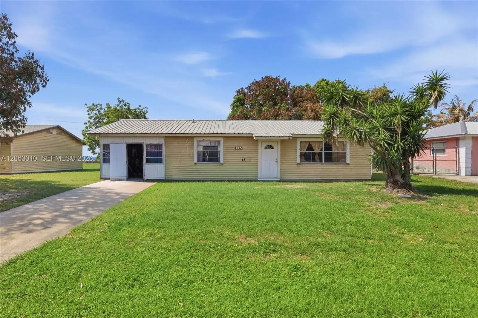 3 bedroom 2 bath Residential for sale at 1132 Mississippi, Clewiston FL 33440