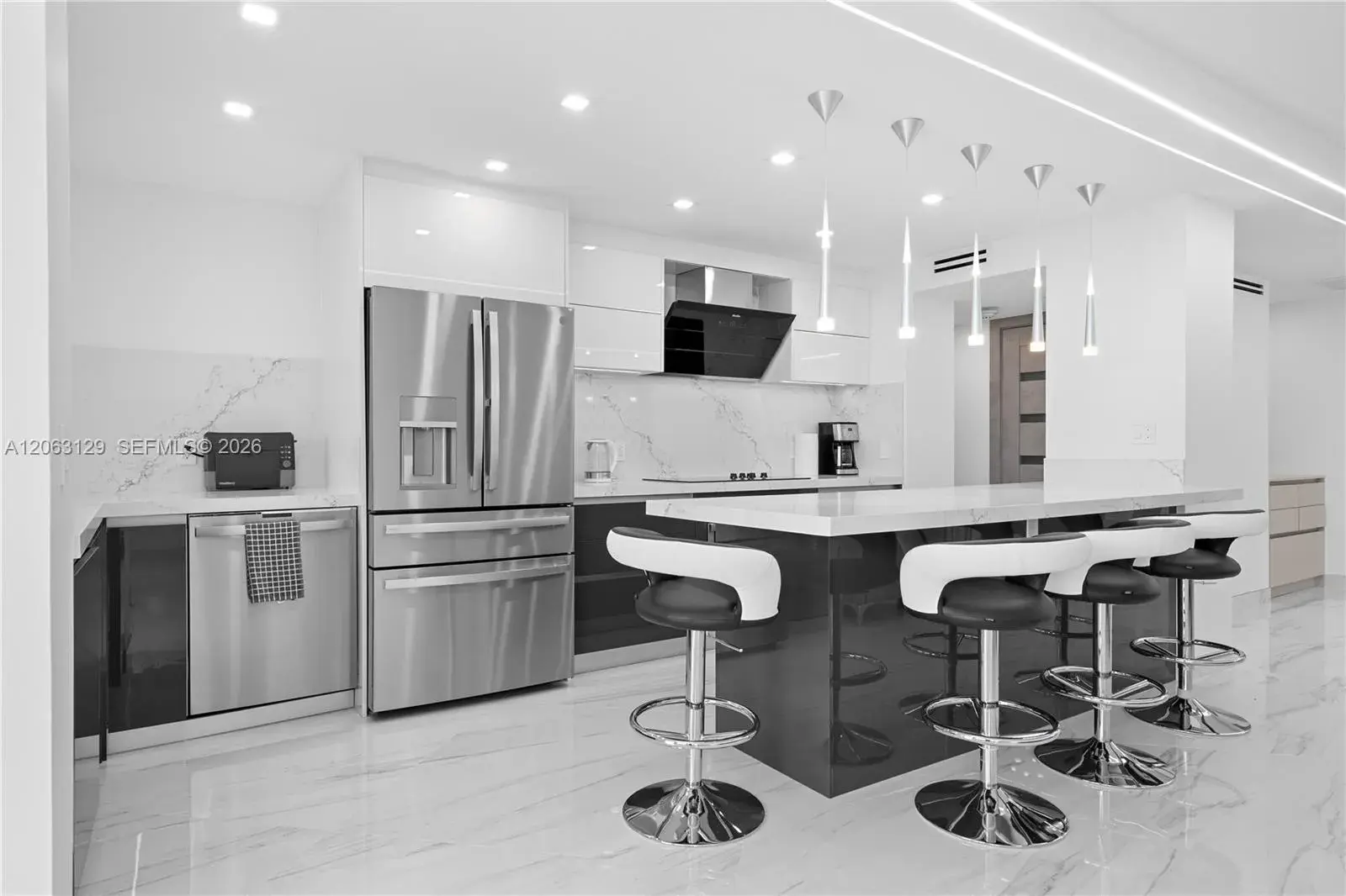 2 bedroom 2 bath Residential Lease for rent at 250 174th St # 1803, Sunny Isles Beach FL 33160
