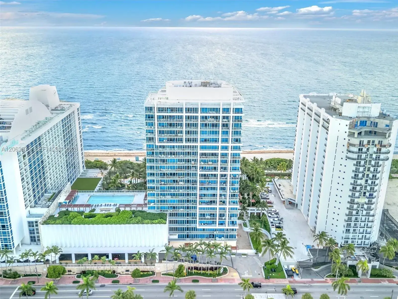 2 bedroom 1 bath Residential for sale at 6799 Collins Ave # 512, Miami Beach FL 33141