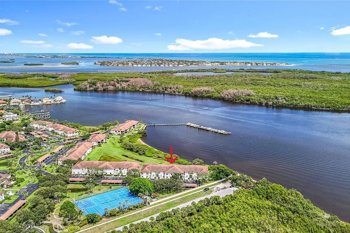 6082 SE Landing Way # 11, Stuart FL 34997