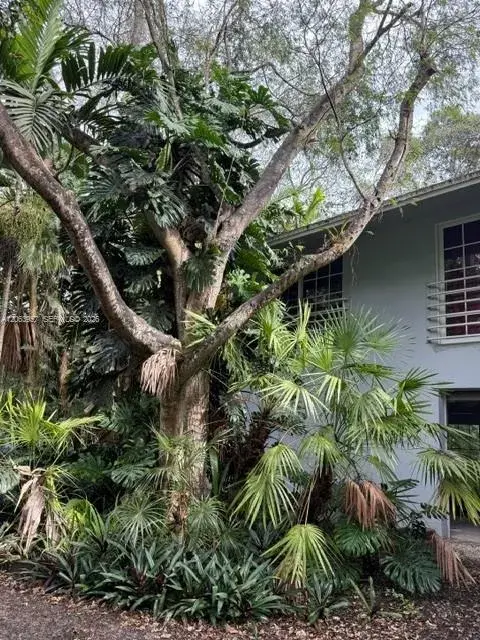 3 bedroom 3 bath Residential for sale at 23805 SW 142nd Ave, Miami FL 33032