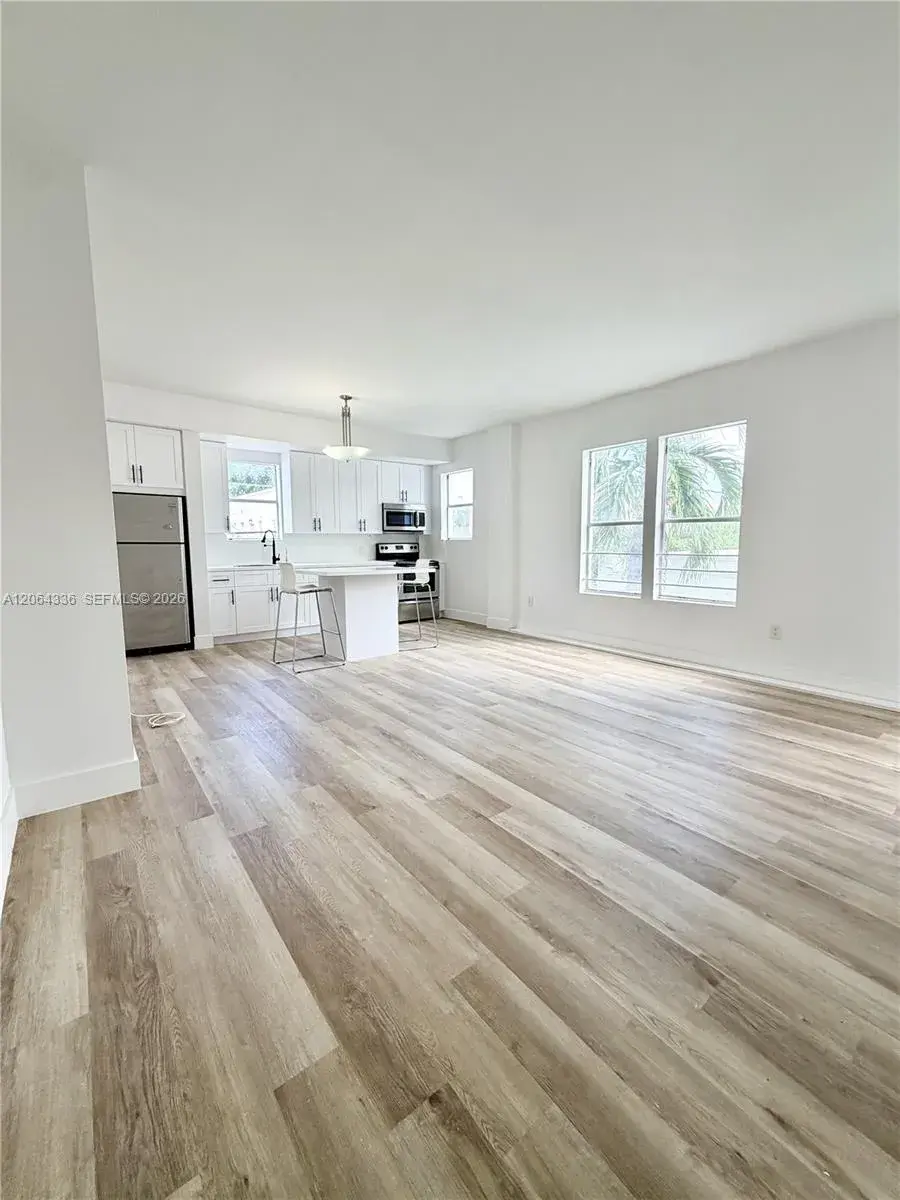 1 bedroom 1 bath Residential for sale at 737 Jefferson Ave # 204, Miami Beach FL 33139