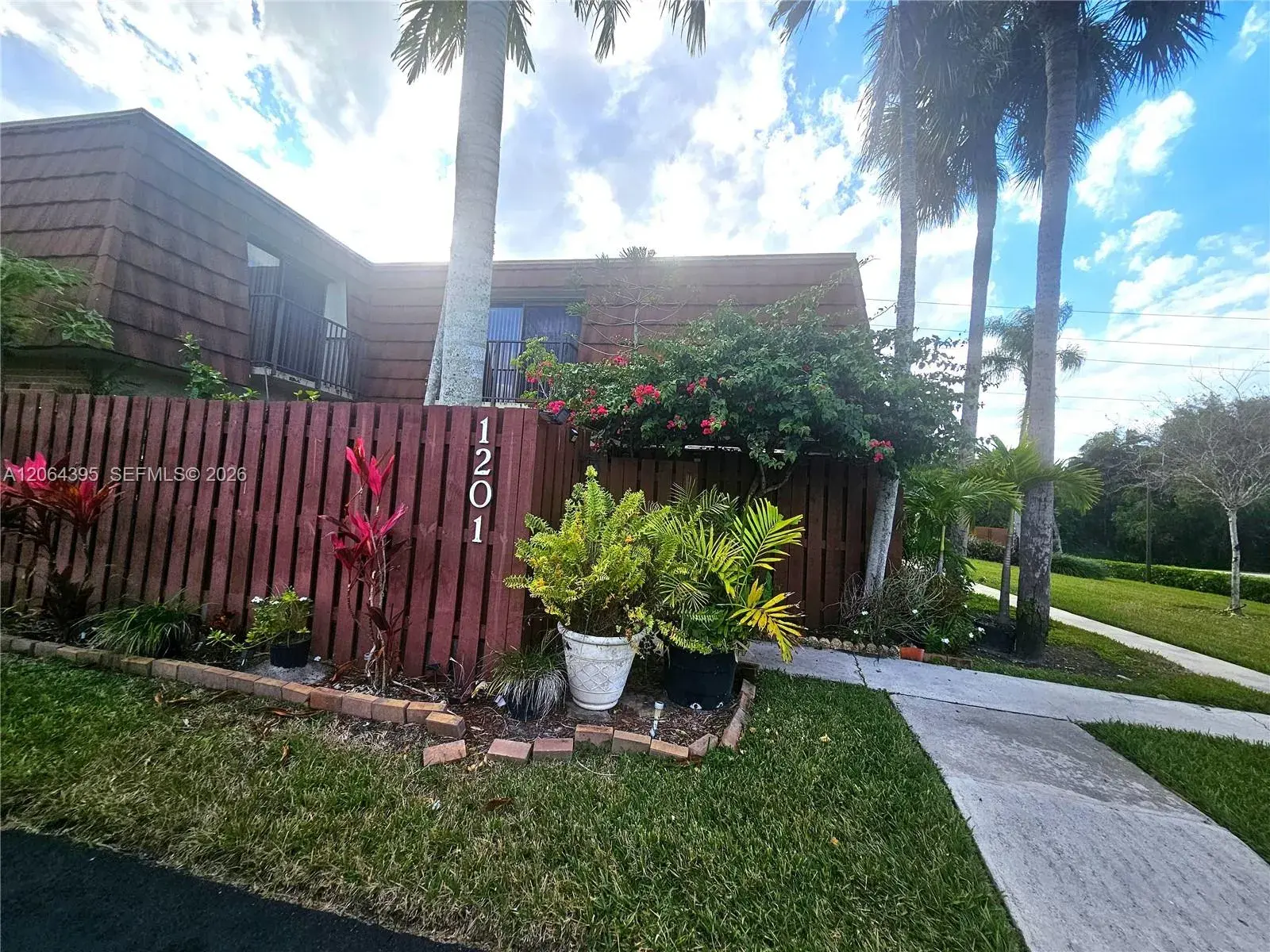 1201 SW 120th Way, Davie FL 33325