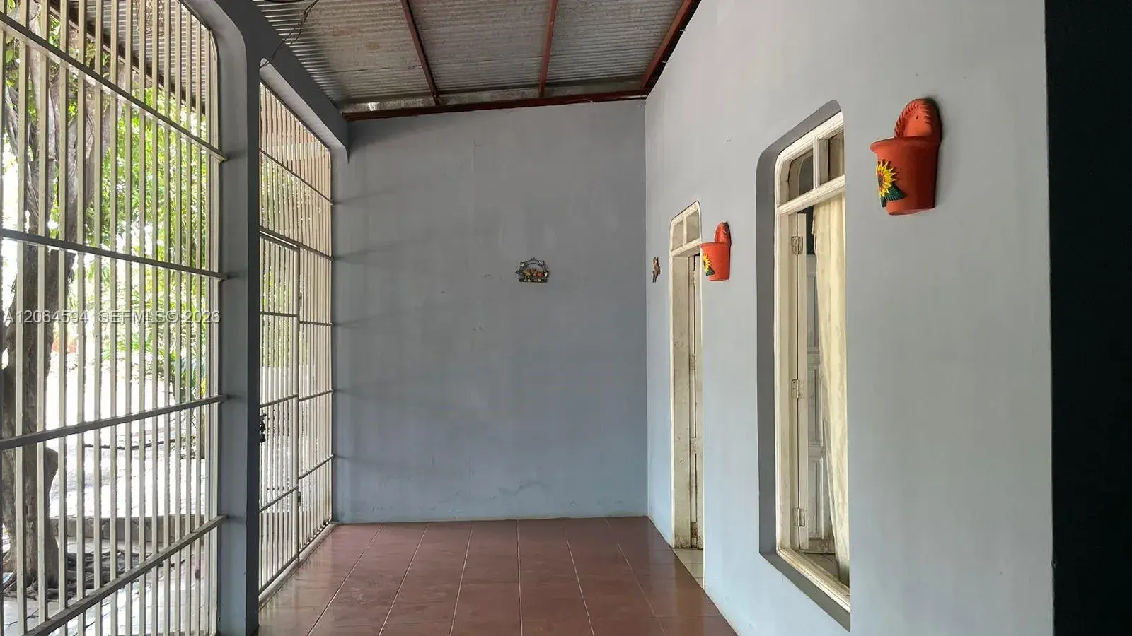 4 bedroom 1 bath Residential for sale at De la Rolter 7 cuadras N 1/2 cuadra al Este, FL
