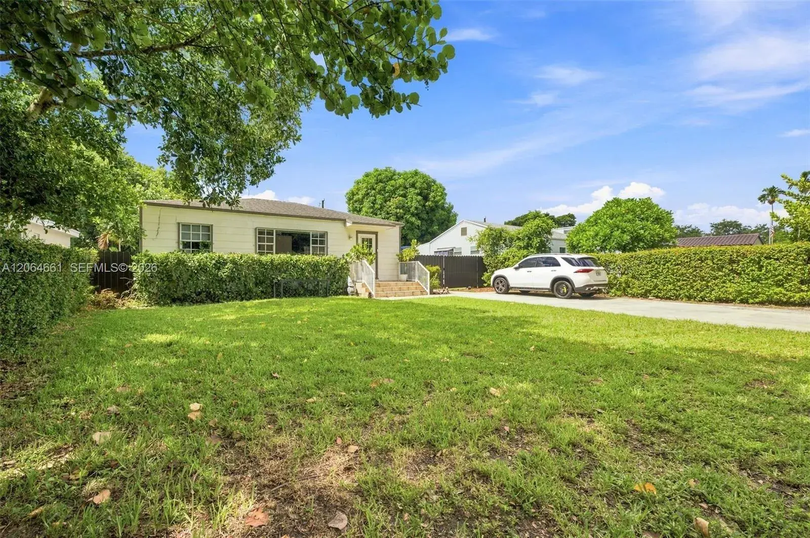 240 Carlisle Dr, Miami Springs FL 33166