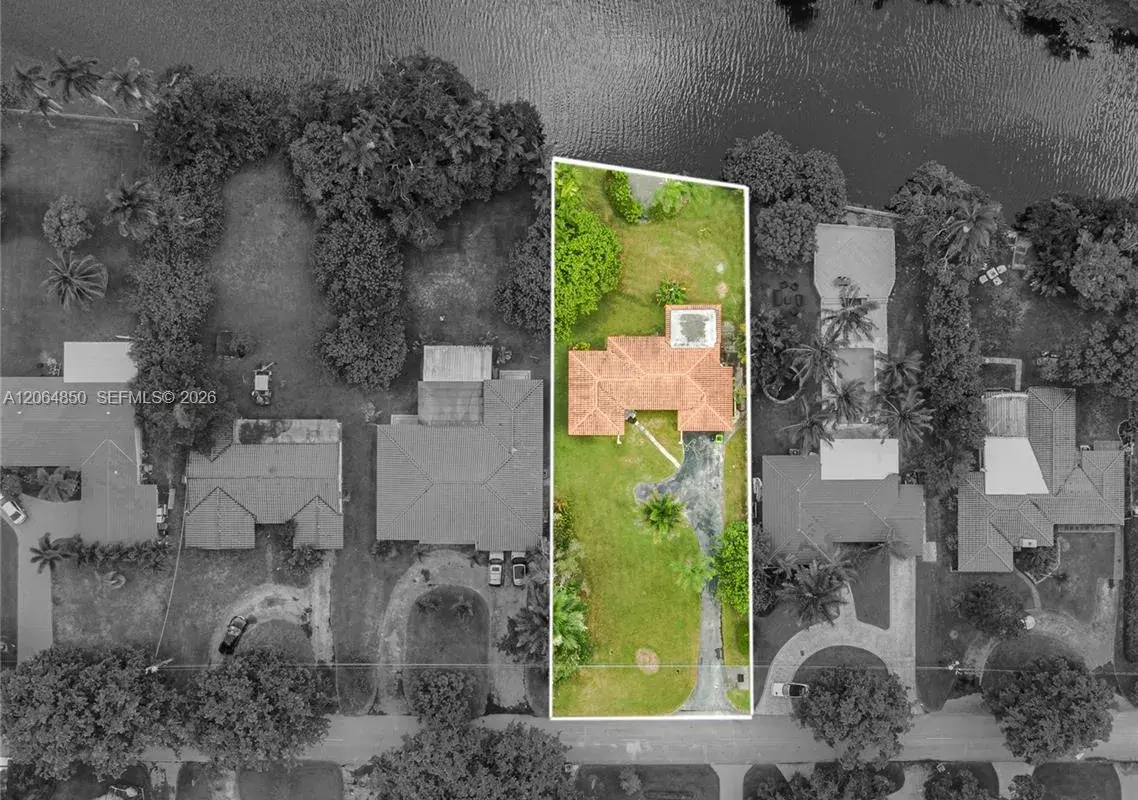 400 NW 87th St, El Portal FL 33150