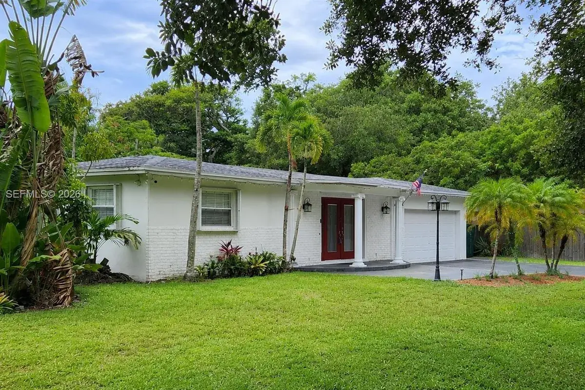 4020 SW 2nd St, Plantation FL 33317