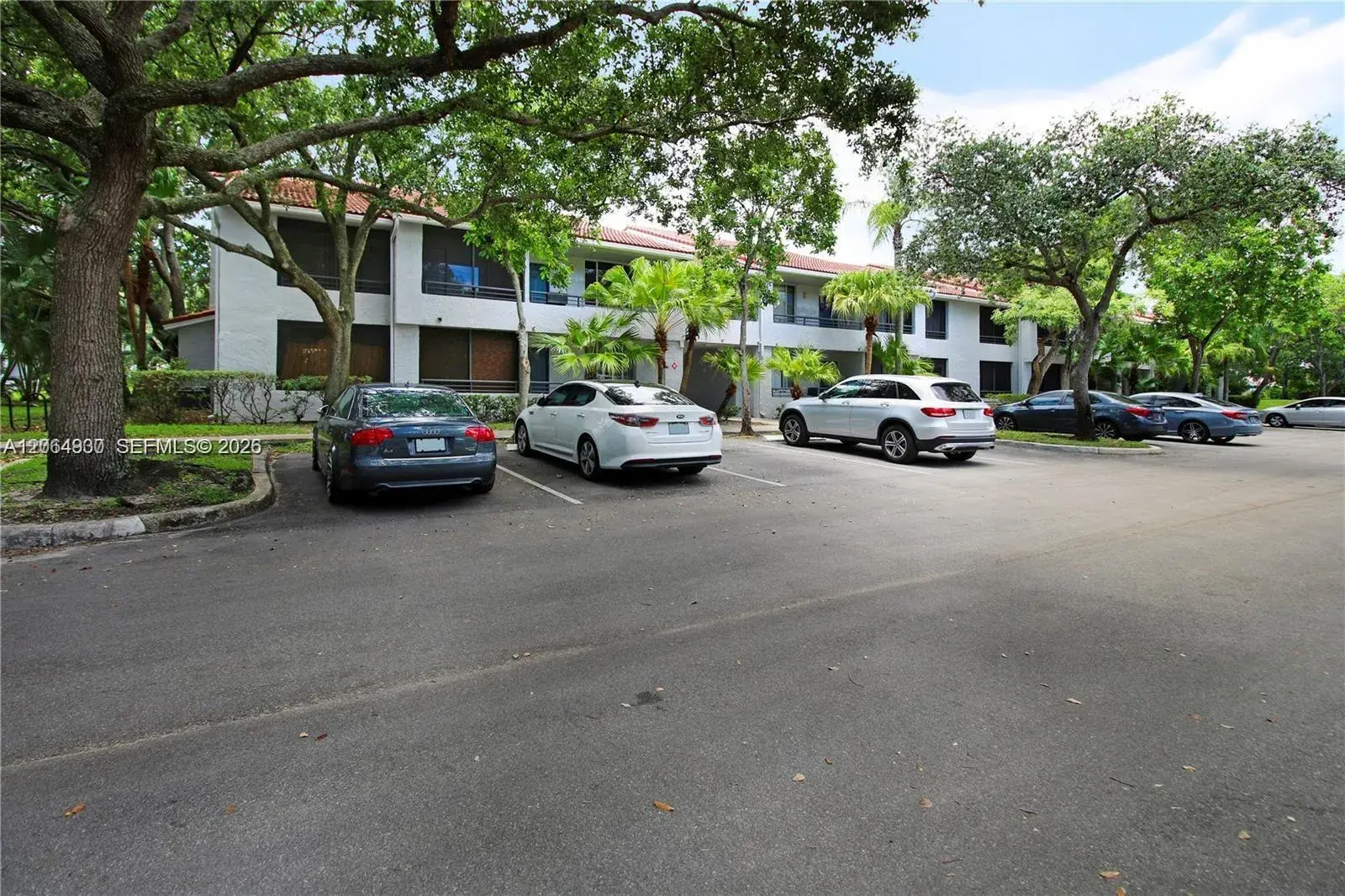 2 bedroom 2 bath Residential for sale at 831 Lyons Rd # 23101, Coconut Creek FL 33063