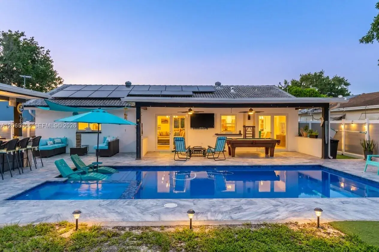 2 bedroom 2 bath Residential for sale at 22330 SW 65th Ave, Boca Raton FL 33428