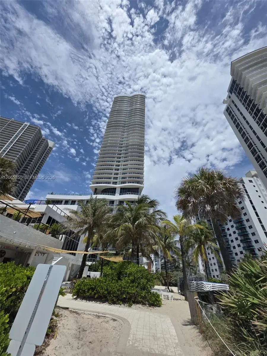 1 bedroom 1 bath Residential Lease for rent at 4111 S Ocean Dr # 1912, Hollywood FL 33019