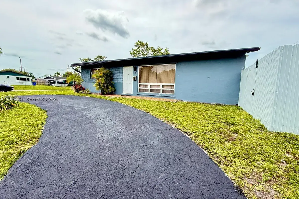 2240 N 57th Way # 0, Hollywood FL 33021