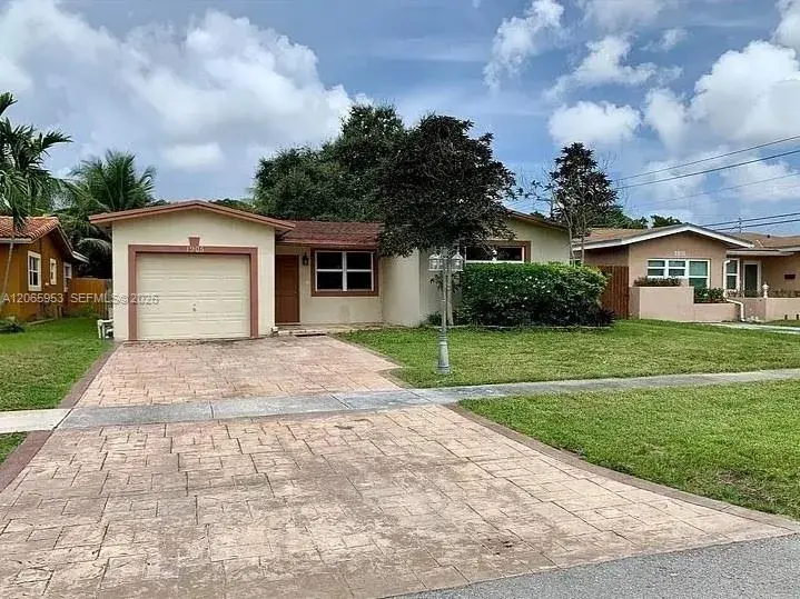2 bedroom 2 bath Residential for sale at 1905 N 47th Ave, Hollywood FL 33021