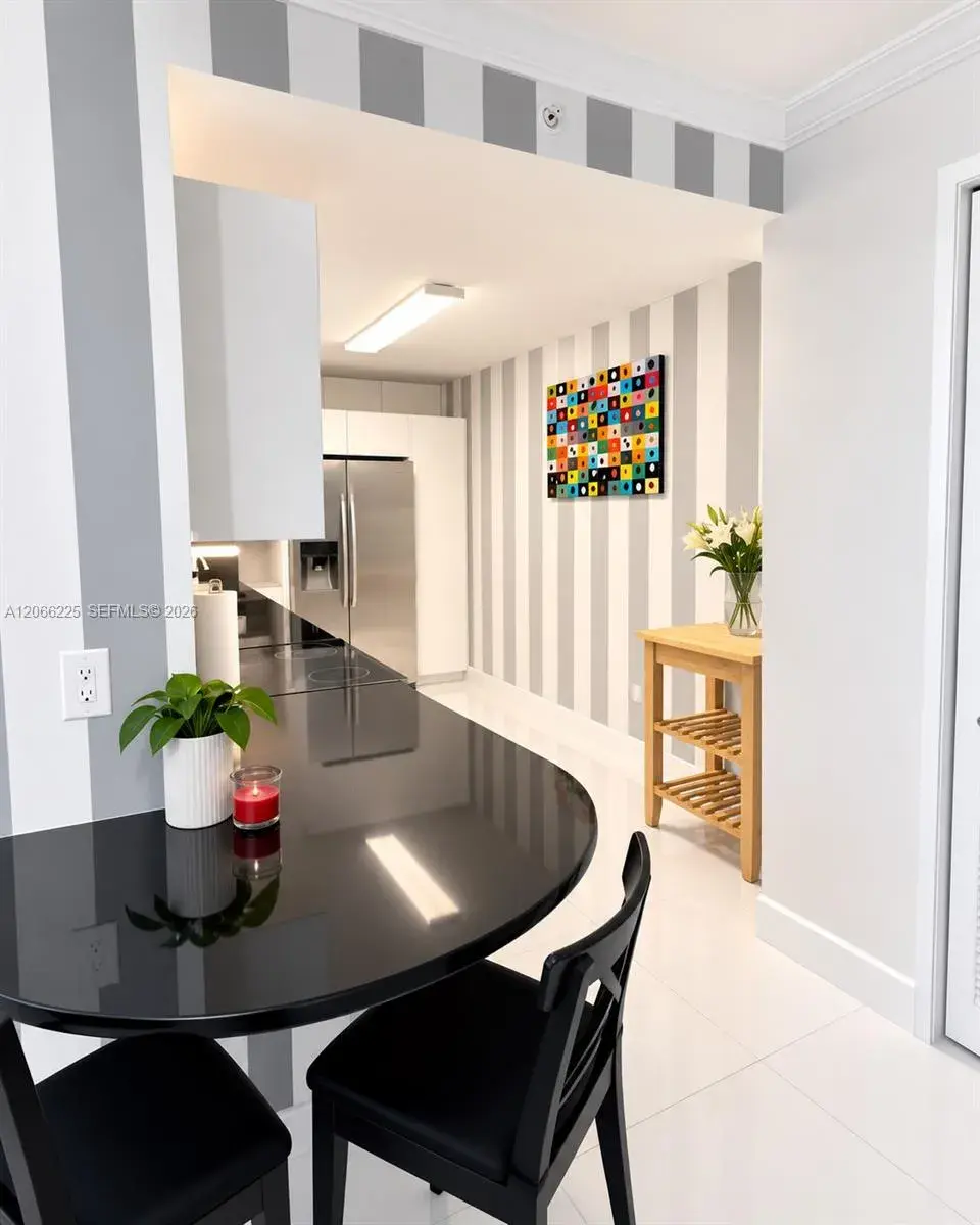 401 69th St # 304, Miami Beach FL 33141