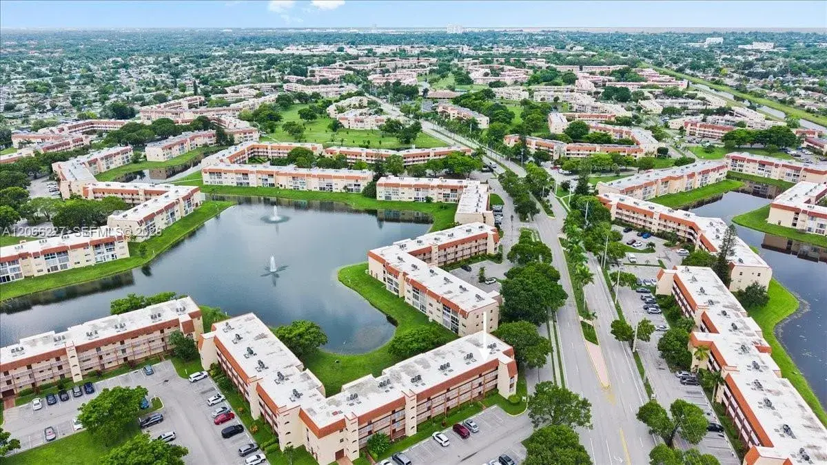 2911 N Pine Island Rd # 311, Sunrise FL 33322