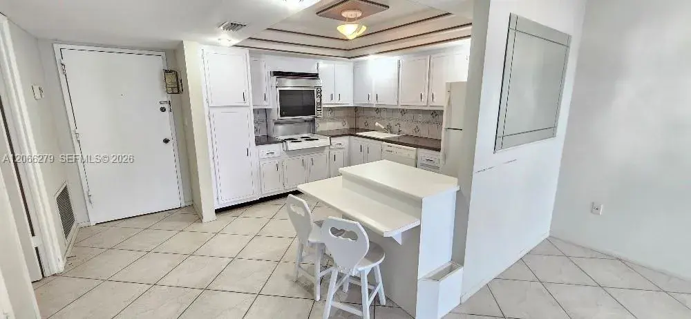 18041 Biscayne Blvd # 203, Aventura FL 33160