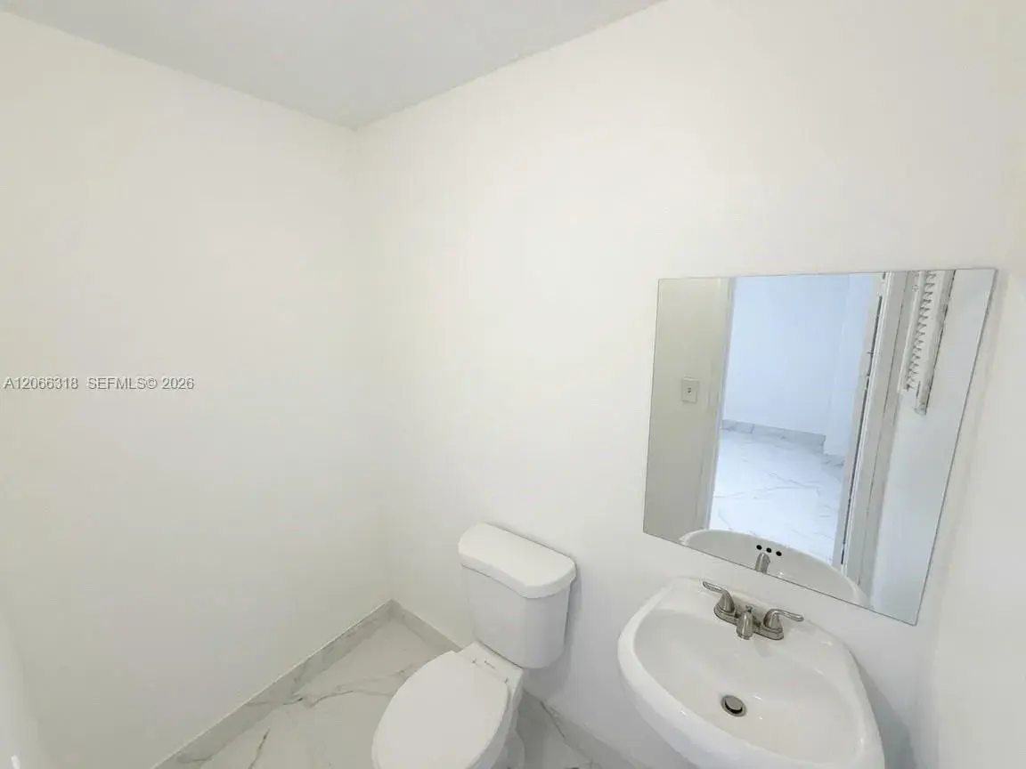 100 SW 15th St # 112, Pompano Beach FL 33060
