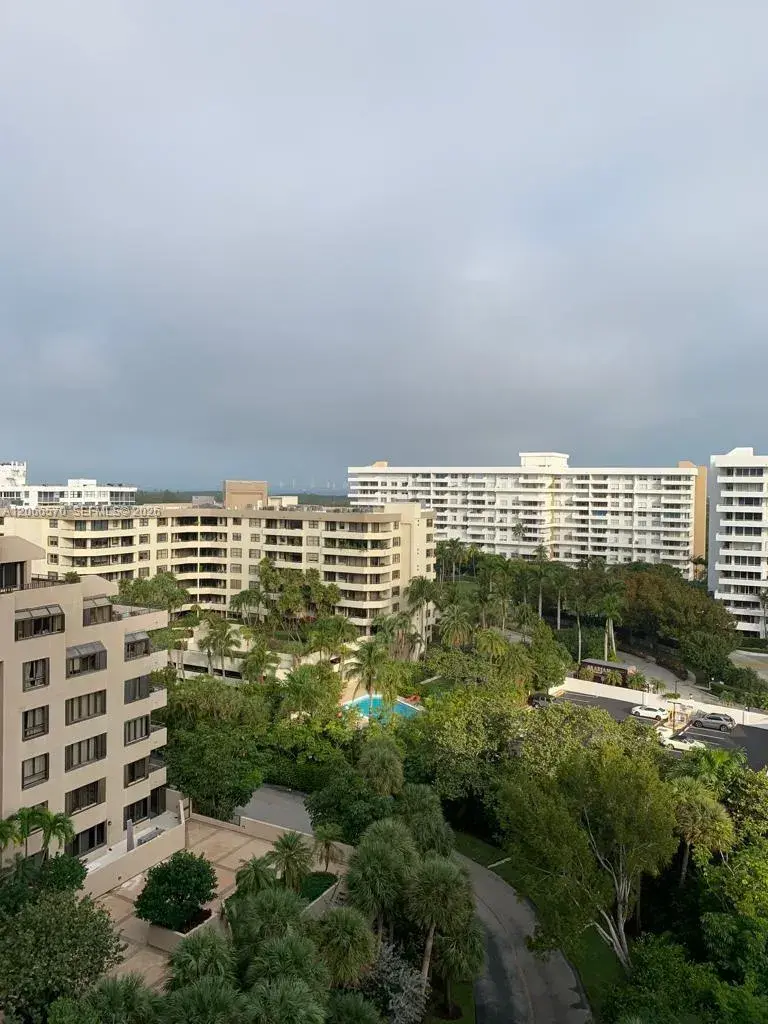 2 bedroom 2 bath Residential Lease for rent at 251 Crandon Blvd # 929, Key Biscayne FL 33149
