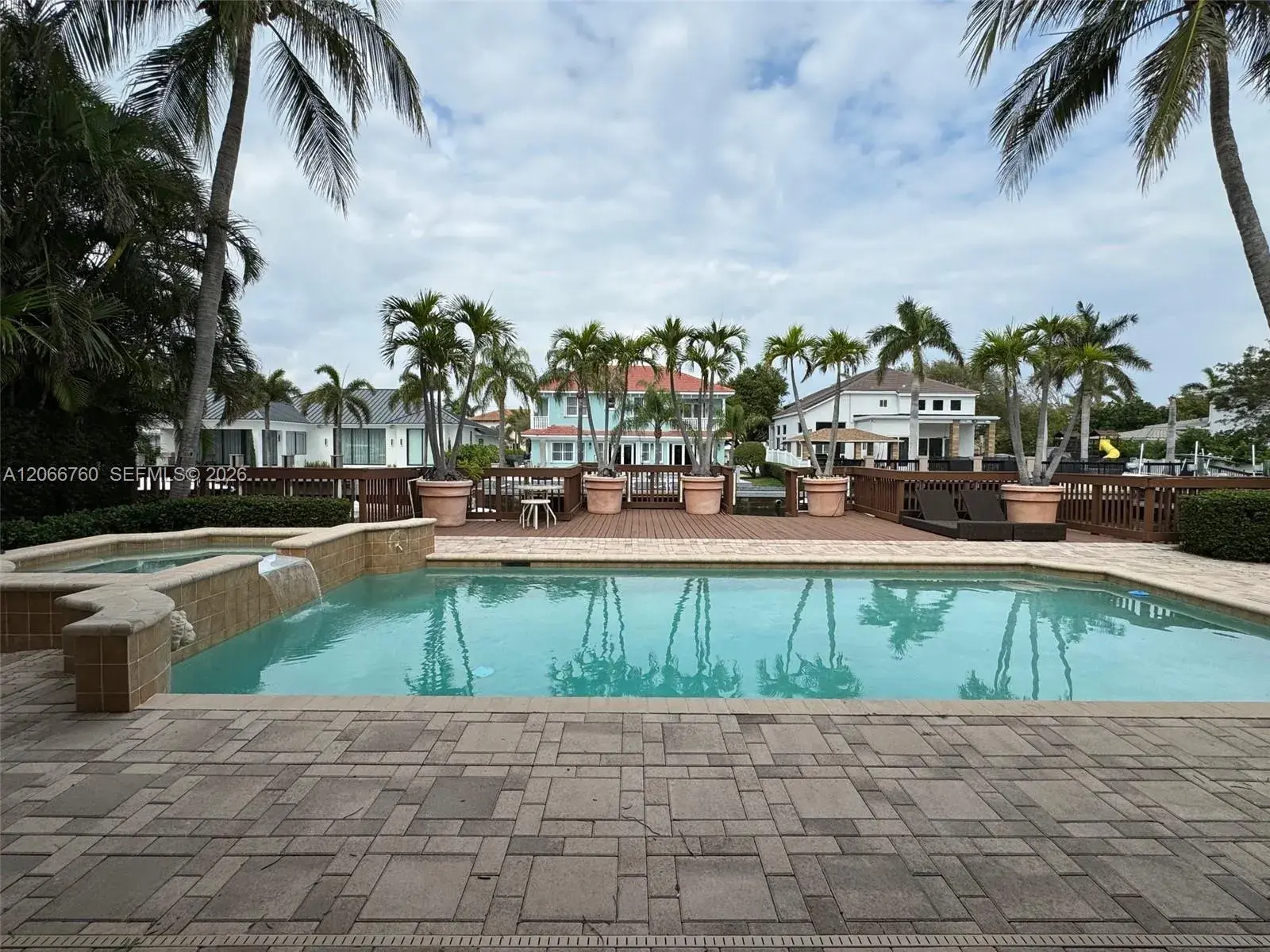 891 Captiva Dr, Hollywood FL 33019